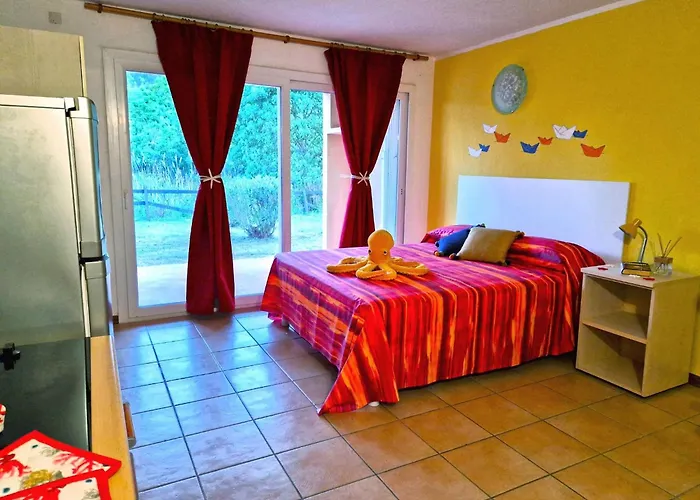 2 Ou 3 People, 150 M Beach, Near * Ghisonaccia